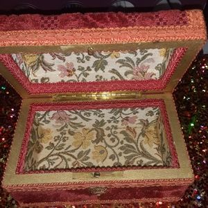 Antique jewelry box